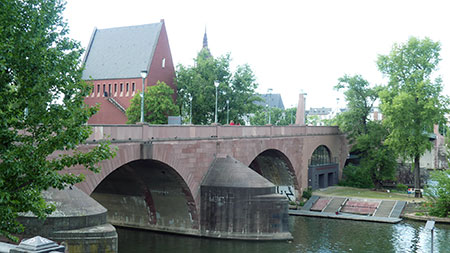 alte-bruecke-frankfurt-1.jpg