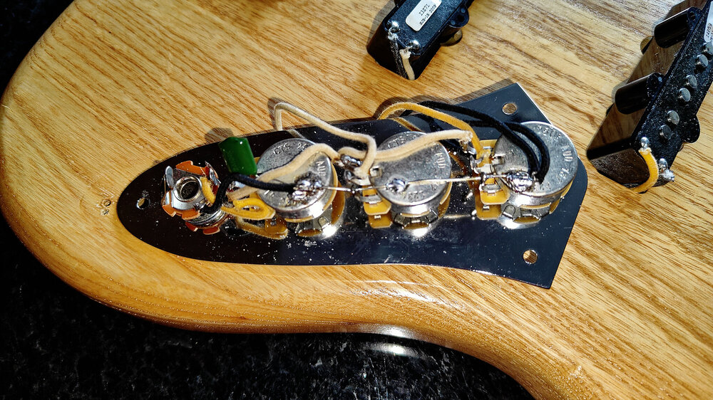 LuthierJazzBassBodySwampAsh(12).thumb.jpg.afd9c359fd11a4d95087037e05119db8.jpg LuthierJazzBassBodySwampAsh(12).thumb.jpg.afd9c359fd11a4d95087037e05119db8.jpg