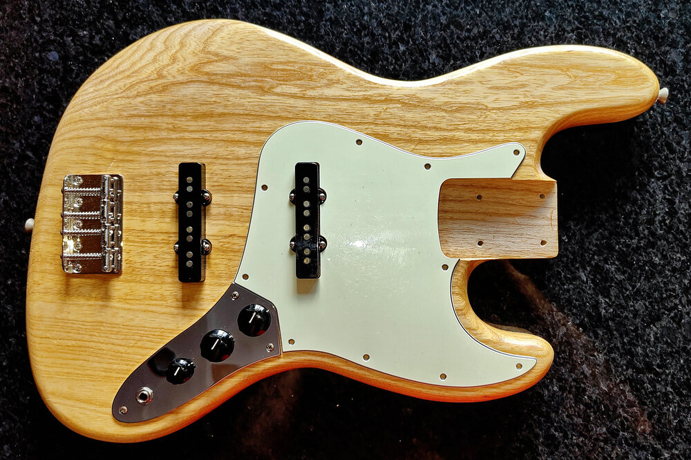 LuthierJazzBassBodySwampAsh(3).thumb.jpg.53593608cfbd0c6604ed6487c04ced62.jpg LuthierJazzBassBodySwampAsh(3).thumb.jpg.53593608cfbd0c6604ed6487c04ced62.jpg