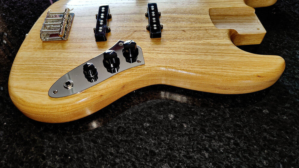 LuthierJazzBassBodySwampAsh(9).thumb.jpg.538e2ace923b44fcd2773887b9faea5b.jpg LuthierJazzBassBodySwampAsh(9).thumb.jpg.538e2ace923b44fcd2773887b9faea5b.jpg