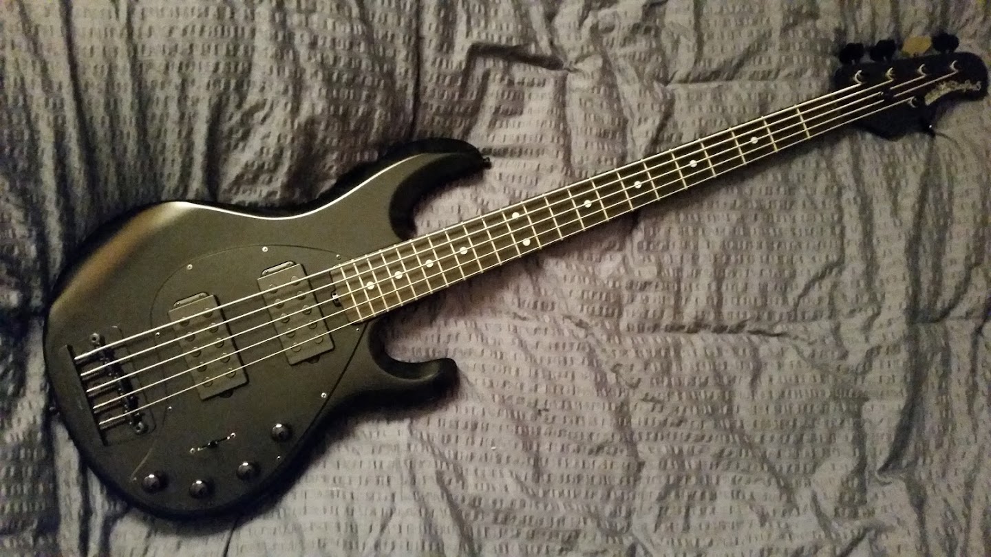 Stingray%2525205HH%252520Stealth%252520Black.jpg