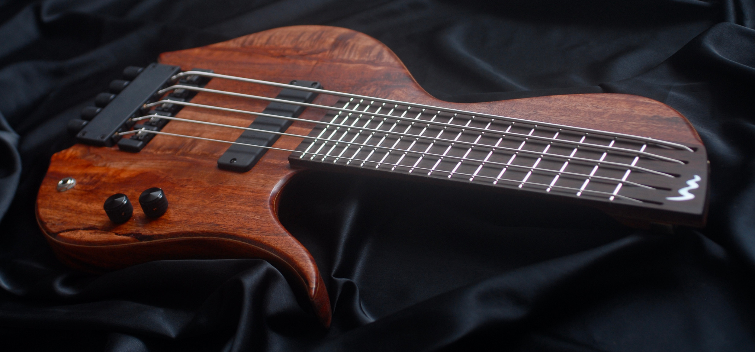 www.mauriziouberbasses.com